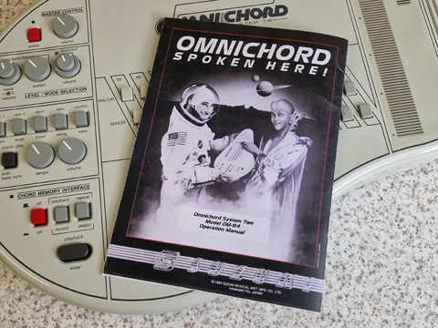Suzuki Omnichord OM84
