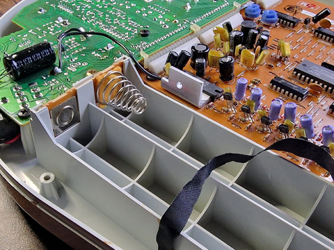 Suzuki Omnichord OM84